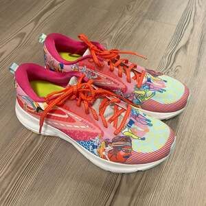 Brooks Trace 3 Run Proud Pride Collection Shoes Sz M 9 or Wm 10.5